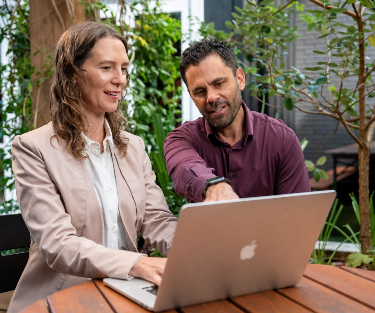 James Smith and Mariana Suarez, the Fractional CMOs who run the Momentum Session